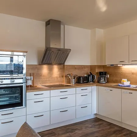 Hafenflair- Mit Balkon & Kamin In Der Hafenresidenz Apartament Waren (Mueritz)