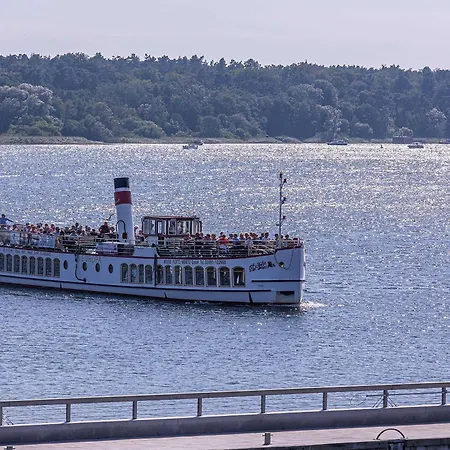 Hafenflair- Mit Balkon & Kamin In Der Hafenresidenz * Waren (Mueritz)